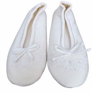 Davids Bridal Comfy Soft White Ballet Flats with Bow